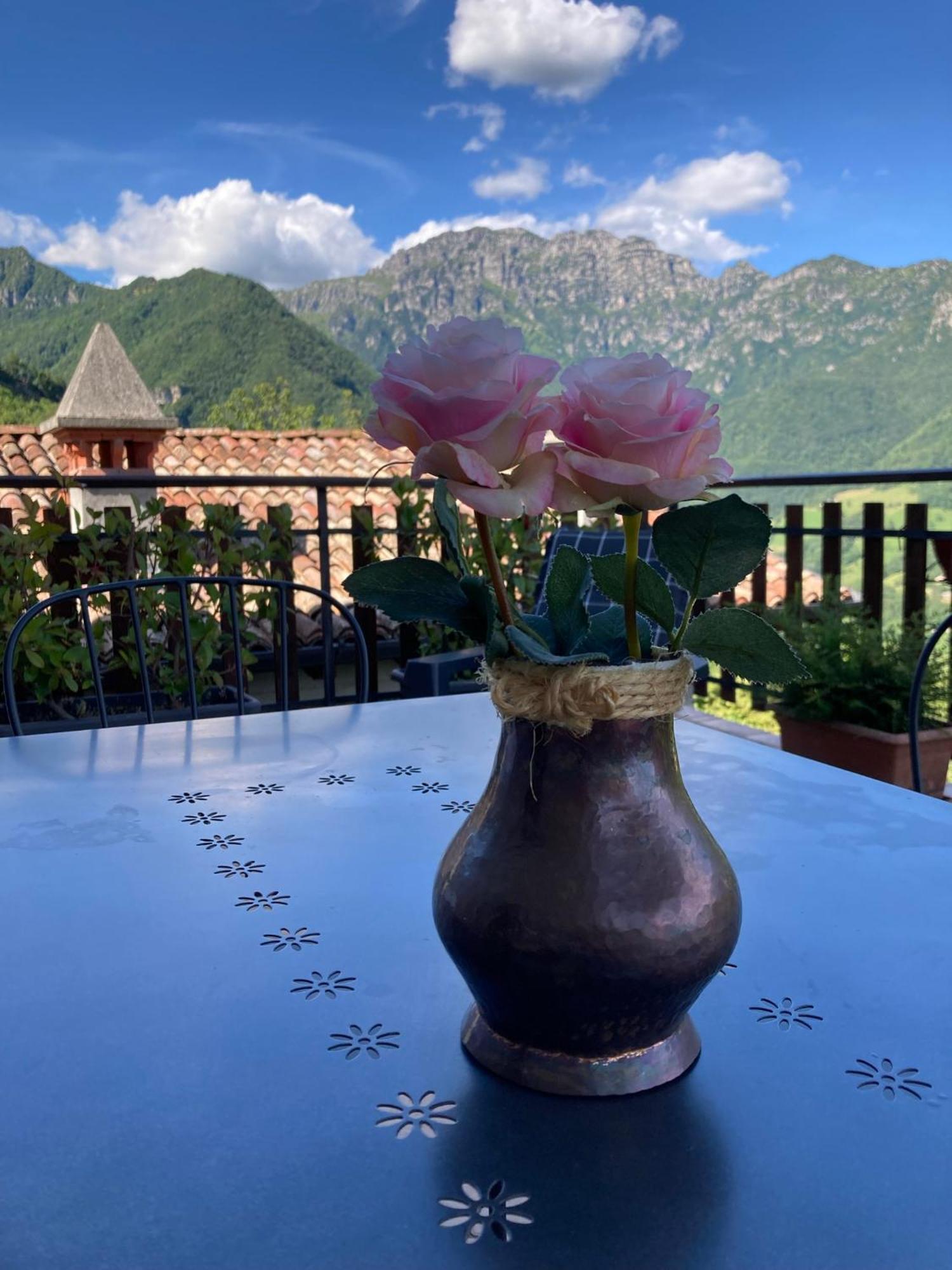 A Casa Di Gianni E Mari Bed and Breakfast Vestone Eksteriør billede