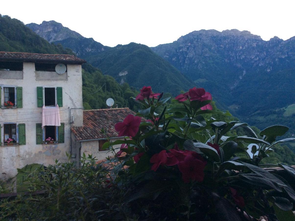A Casa Di Gianni E Mari Bed and Breakfast Vestone Eksteriør billede